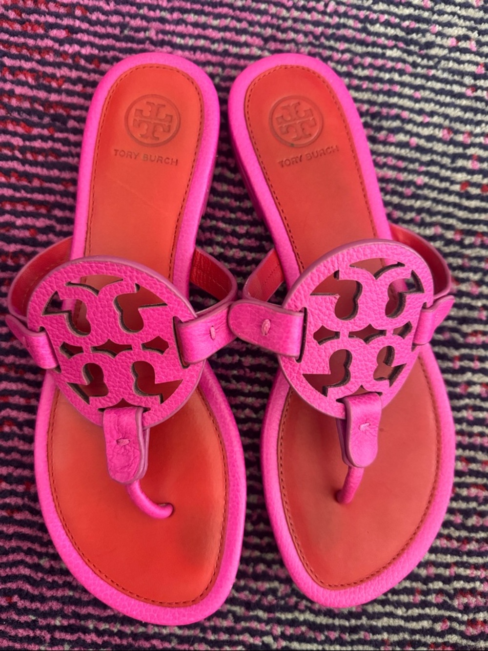 Tory Burch Pink Leather Logo Thong Sandals with Orange Footbed - Picture 2 of 7
